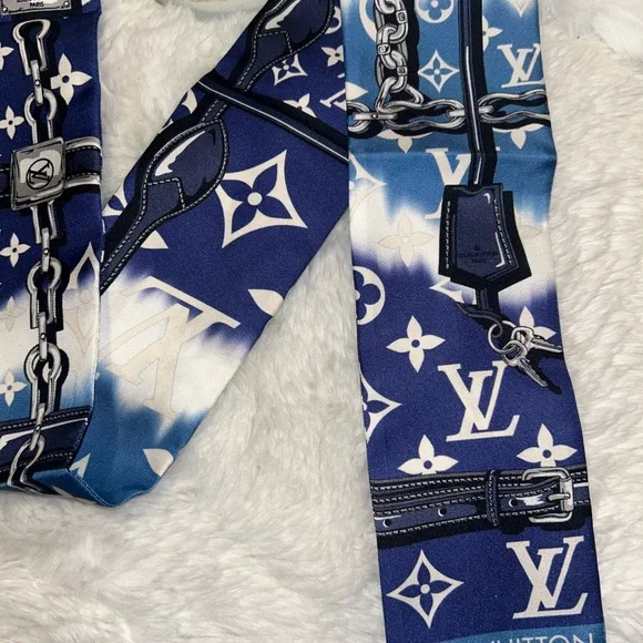 Louis Vuitton Confidential Silk Bandeau - Picture 5 of 10